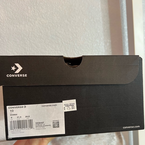 White platform converse brand new never worn. - Picture 6 of 6